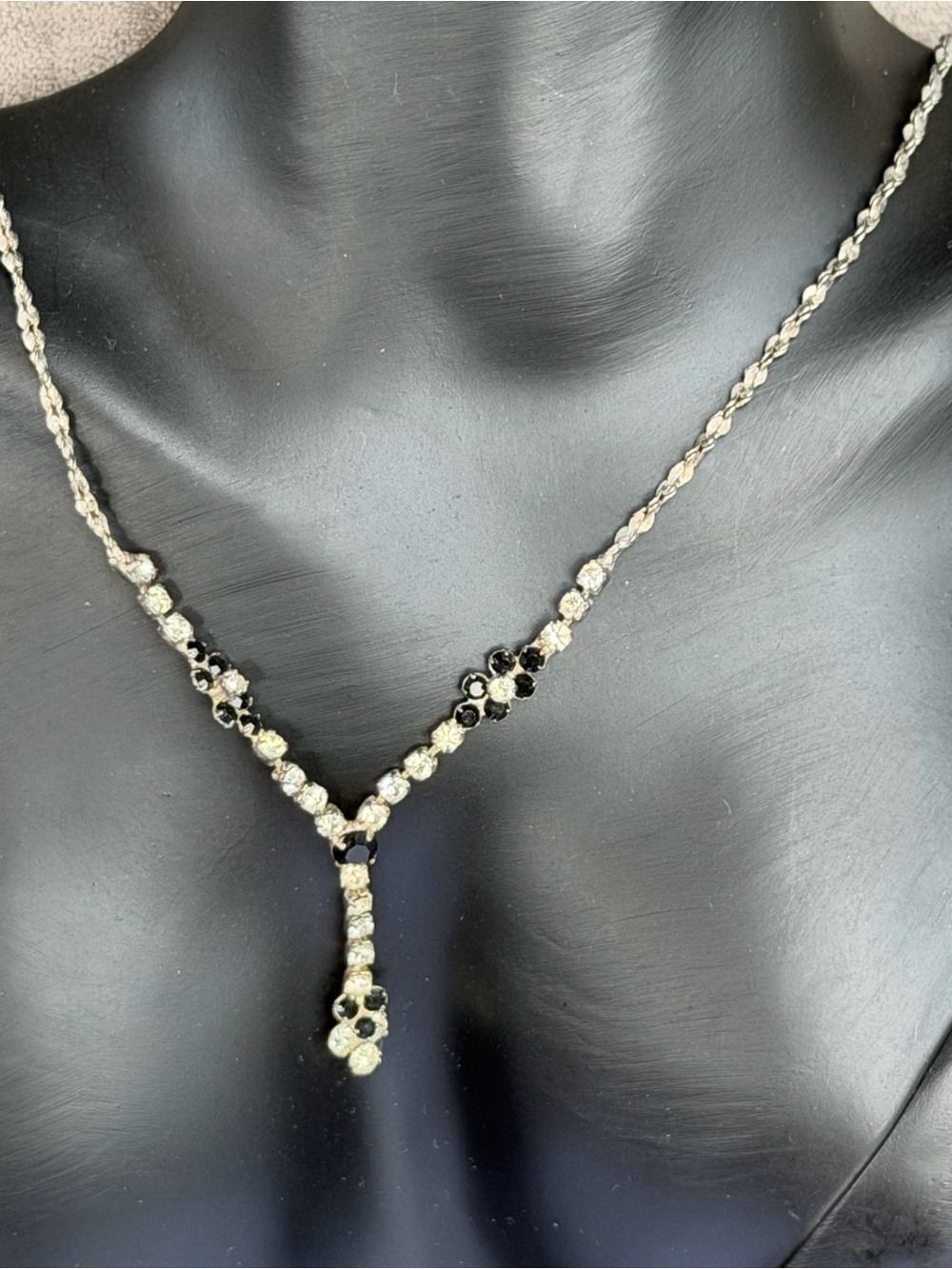 Black & Clear Rhinestone Floral Y Necklace | Silver Tone